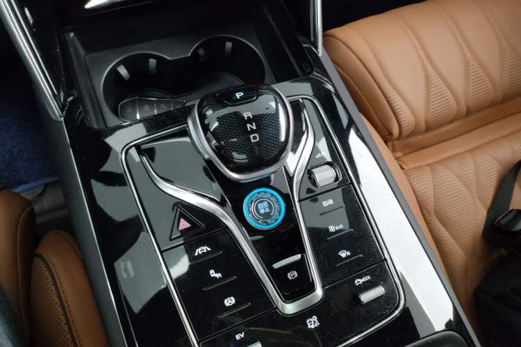 Used BYD Tang New Energy 2023 DM-i Champion Edition 112KM Prestige Model
