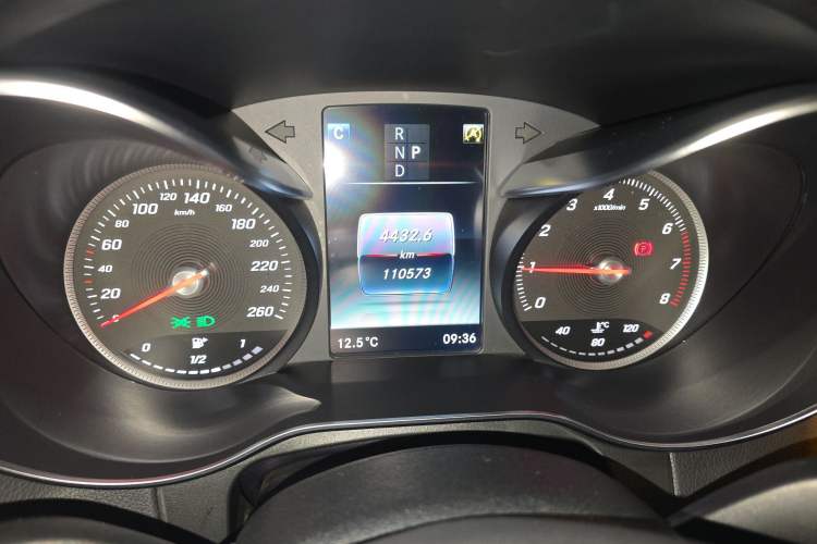 Used Mercedes-Benz GLC 2018 GLC 260 4MATIC Luxury Model