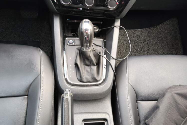 Used Volkswagen Sagitar 2017 230TSI Automatic Comfort Version