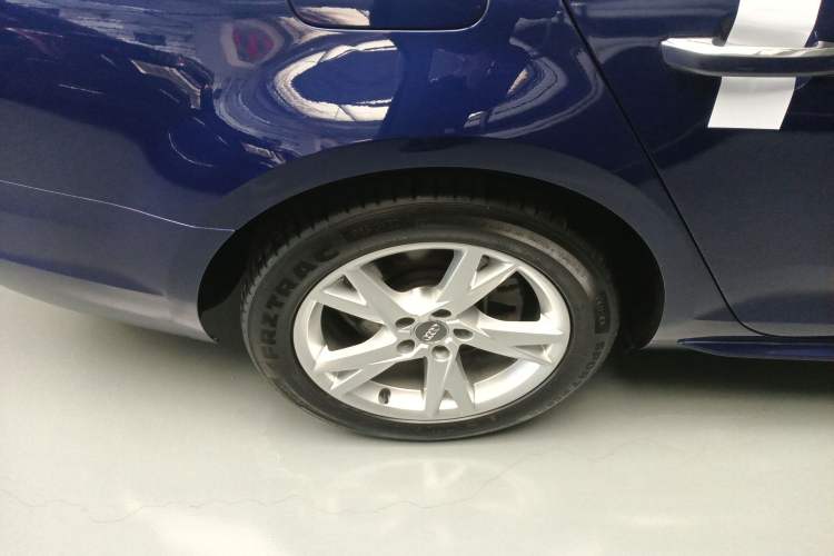 Used Audi A4L 2017 Plus 40 TFSI Ambition Model
