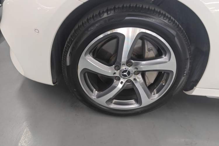 Used Mercedes-Benz E-Class 2019 Restyled E 300 L Sporty and Stylish Edition