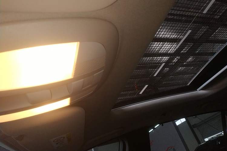 Used Mercedes-Benz R-Class 2014 R 320 4MATIC Business Model