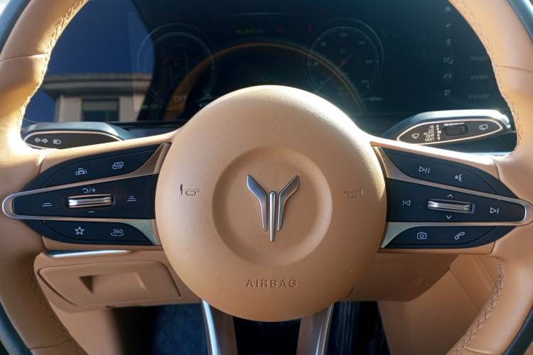 Used VOYAH Dream 2024 PHEV Ultra-Long Range Flagship Edition
