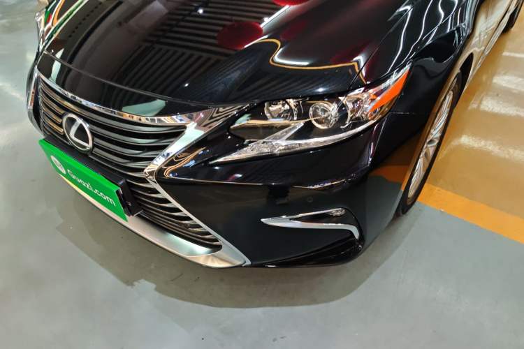 Used Lexus ES 2016 200 Midnight Special Limited Edition
