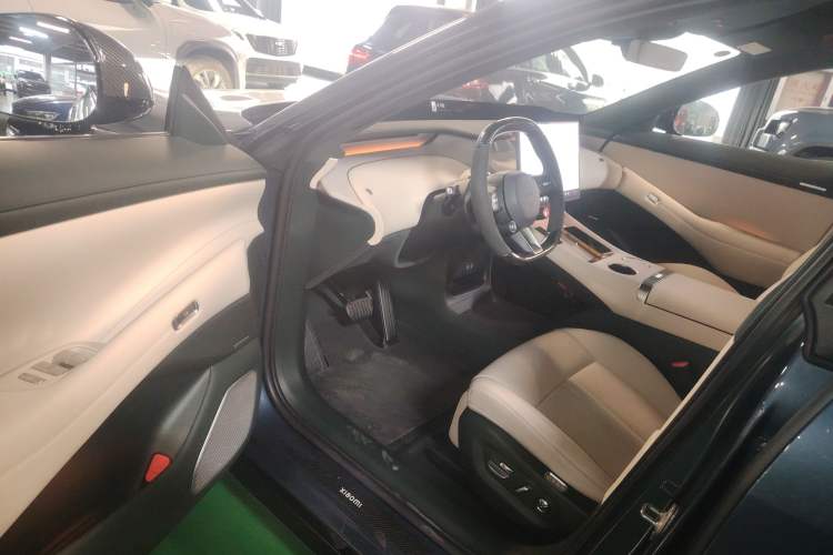 Used  YU7 2025 Ultra-Long Range High-Performance All-Wheel-Drive Max Edition