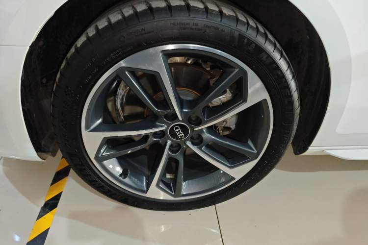 Used Audi A4L 2023 40 TFSI Luxury Dynamic Model