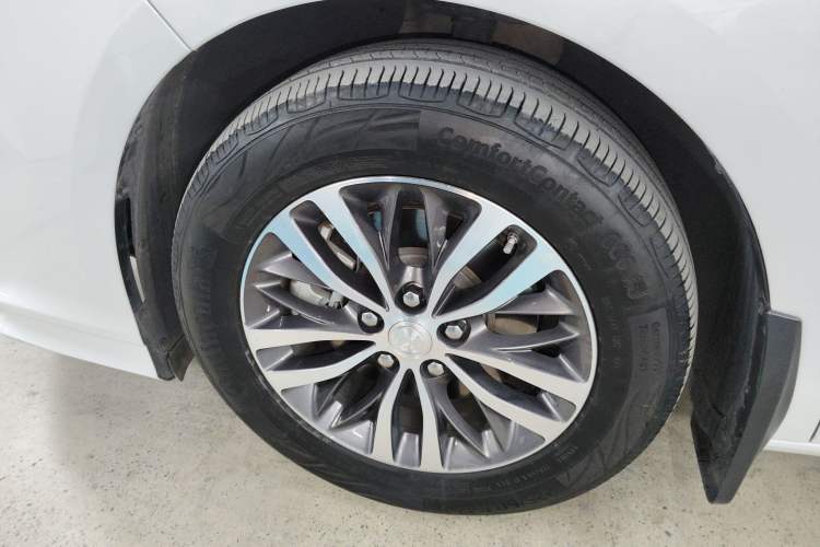 Used Buick GL8 2021 ES Landtrek 653T Comfort Edition