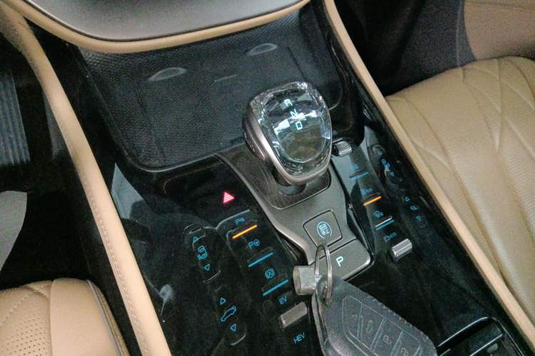 Used Denza D9 2022 DM-i 970 Four-Wheel Drive Flagship Model