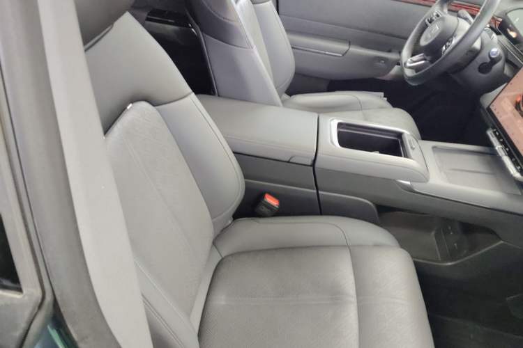 Used Zeekr 7X 2025 75 kWh Rear-Wheel Drive Intelligent Driving Version
