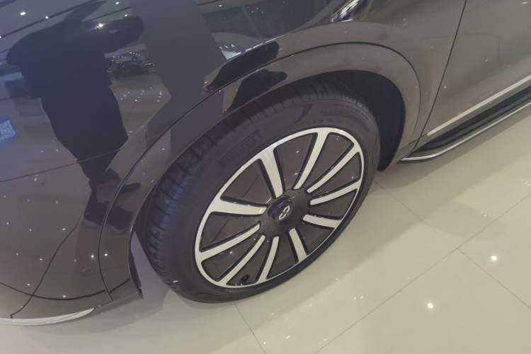 Used Hima AITO M9 2024 Range-Extended Ultra Version 42 kWh 6-Seater Model
