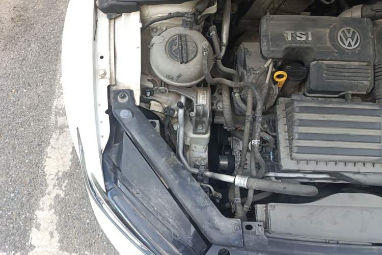 Used Volkswagen Lamando 2015 280TSI DSG Comfort Edition
