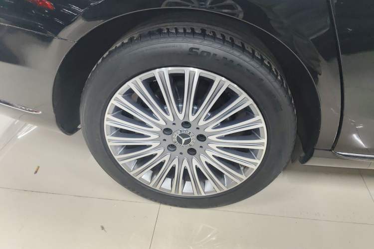 Used Mercedes-Benz E-Class 2020 Facelift E 300 L Stylish Edition
