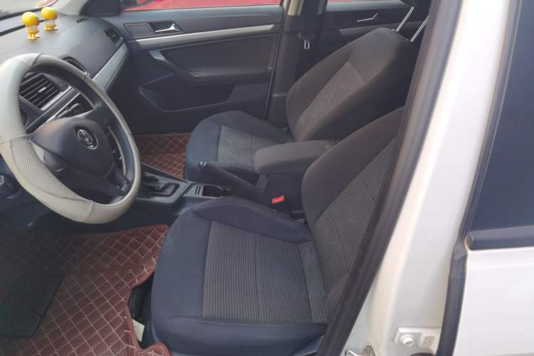 Used Volkswagen Lavida 2015 1.6L Automatic Fashion Edition
