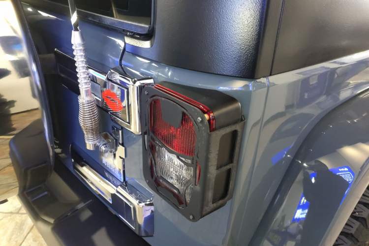 Used  Wrangler 2014 3.0L Sahara Four-Door Edition
