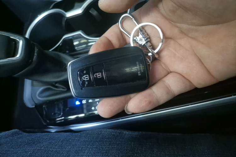 Used Toyota Highlander 2023 2.5L Smart Electric Hybrid Dual-Motor All-Wheel-Drive Luxury 7-Seater
