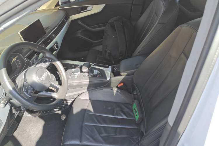 Used Audi A4L 2019 40 TFSI Fashion Version China V
