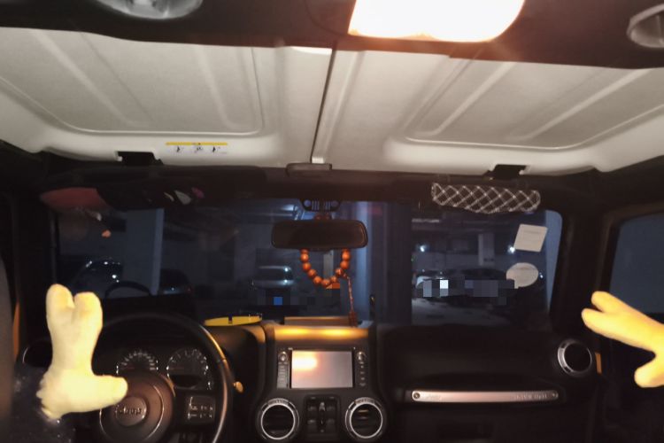 Used  Wrangler 2014 3.0L Sahara Four-Door Edition