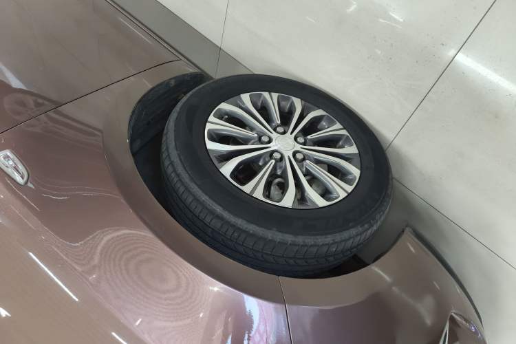 Used Buick GL8 2020 Land Cruiser Executive Class 652T Comfort Model
