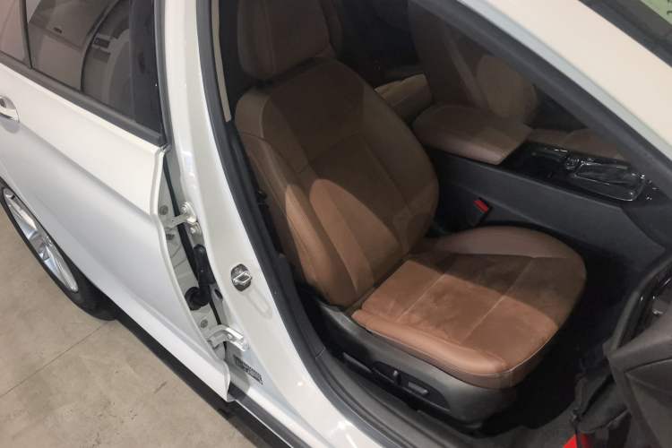 Used Buick Regal 2019 20T Elite Version China VI Standard
