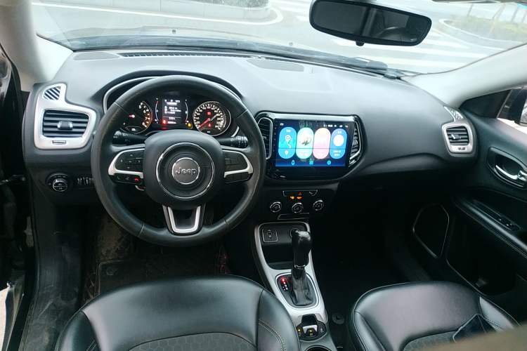 Used Jeep Compass 2017 200T Automatic Enjoyment Version