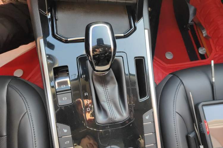 Used Wey VV7 2017 2.0T Ultra-Luxury Version
