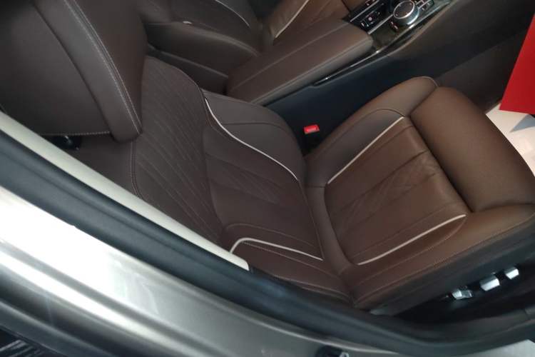 Used BMW 5 Series 2021 Updated 530Li Luxury Package Premium Edition
