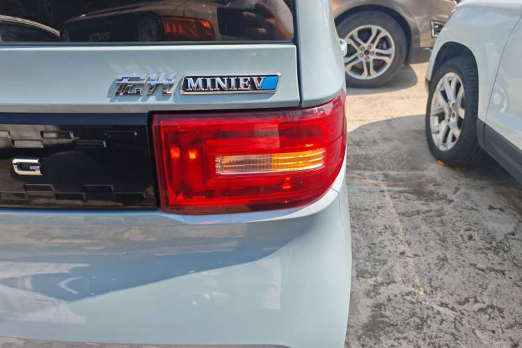 Used Wuling Hongguang MINIEV 2022 Macaron Fashion Model Lithium Iron Phosphate
