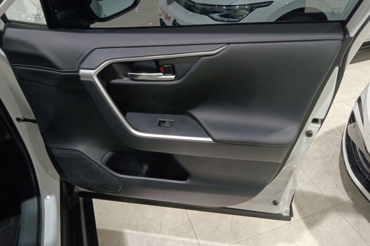 Used Toyota RAV4 2021 2.0L CVT Two-Wheel Drive Fashion PLUS Edition
