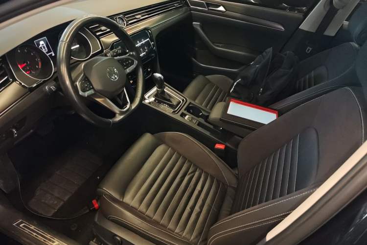 Used Volkswagen Magotan 2020 330TSI DSG Leading Model
