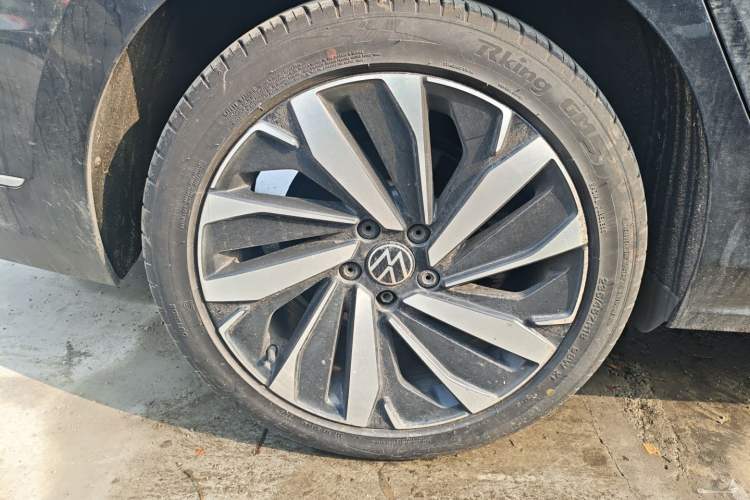 Used Volkswagen Passat 2022 330TSI Starry Luxury Edition
