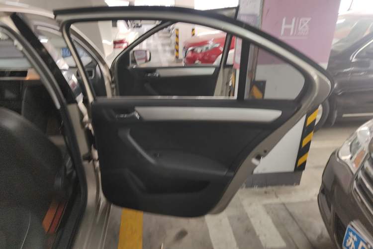 Used Skoda Rapid 2019 1.5L Automatic Comfort Edition China VI Standard
