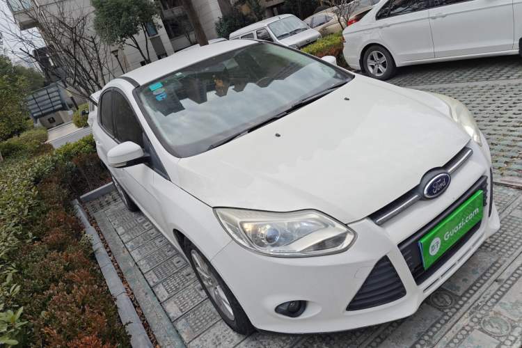 Used Ford Focus 2012 Sedan 1.6L Manual Comfort Model
