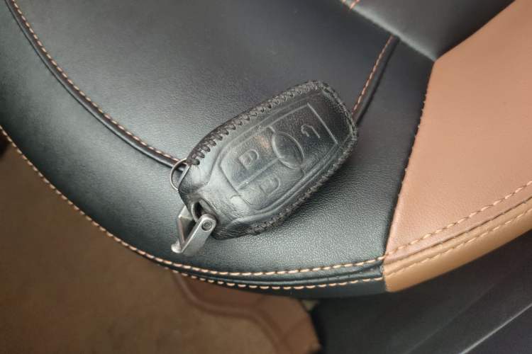 Used Soueast DX7 2015 1.5T Manual Elite Model
