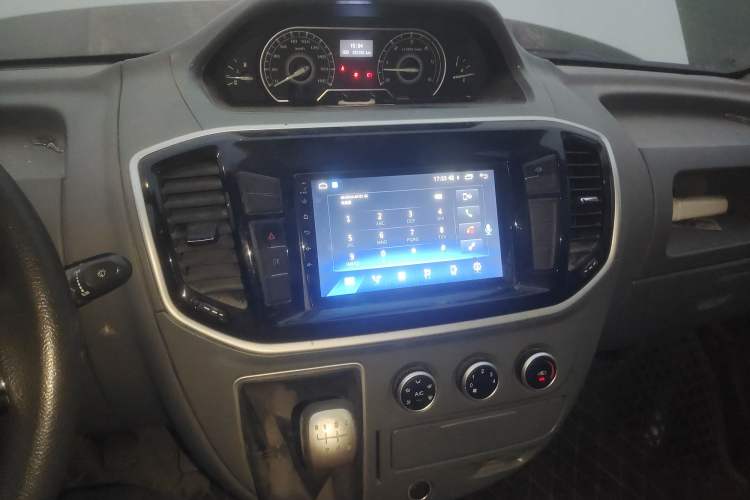 Used SAIC MAXUS Xintu V80 2021 2.0T Manual Classic Aoyuntong Short Wheelbase Ultra-Low Roof 5/6-Seater