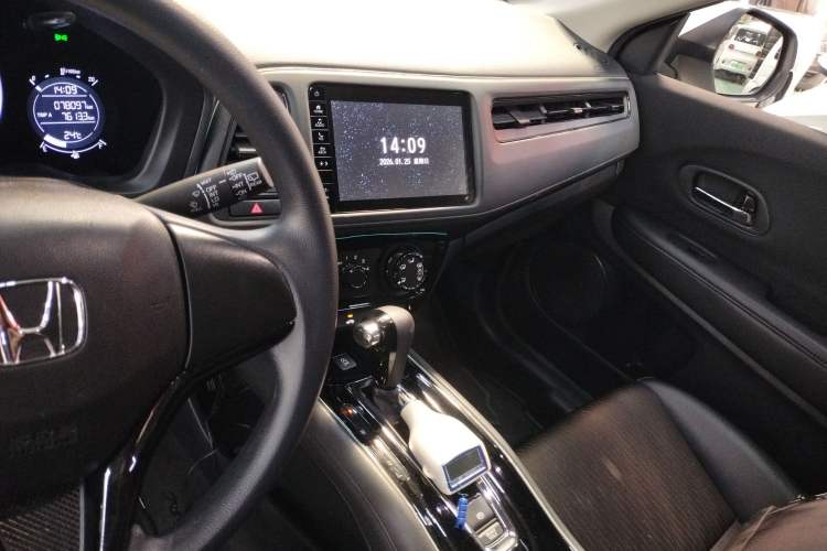 Used Honda Vezel 2020 1.5L CVT Pioneer Edition