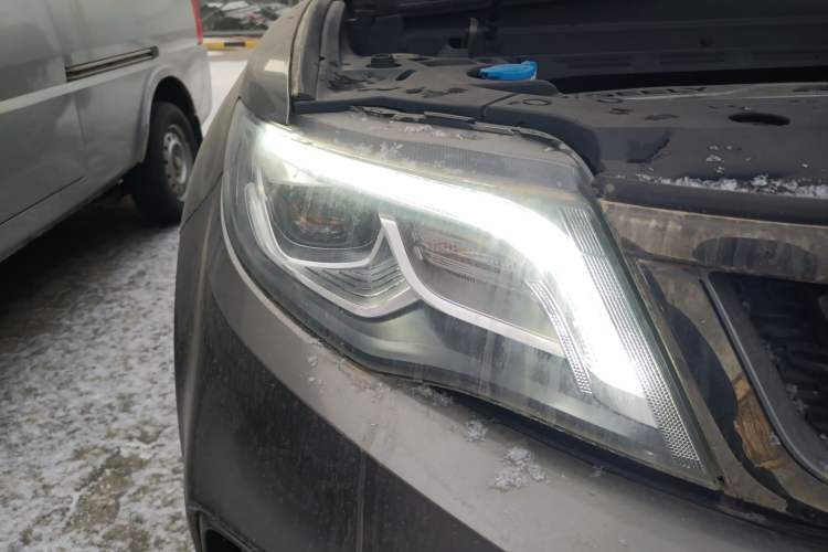 Used Geely Auto Emgrand X7 Sport 2018 1.8TD Automatic Two-Wheel Drive Smart 4G Connected Version