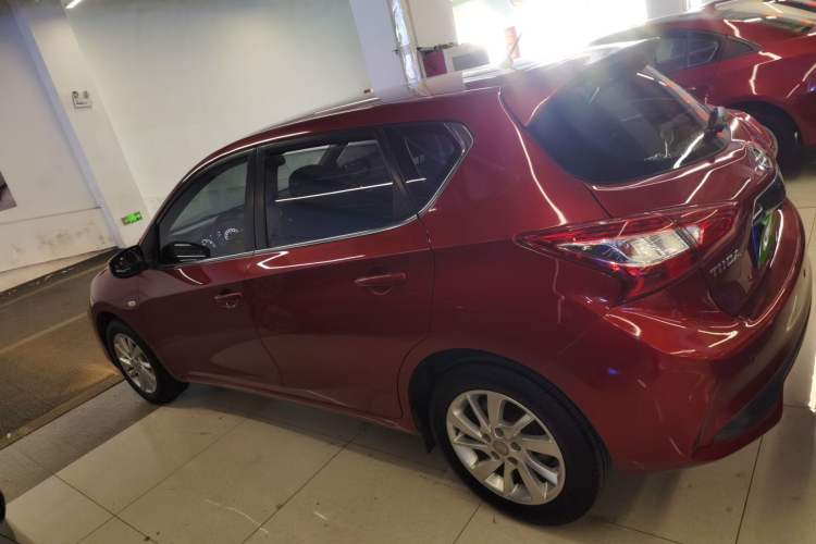 Used Nissan Tiida 2016 1.6L CVT Cool Dynamic Edition
