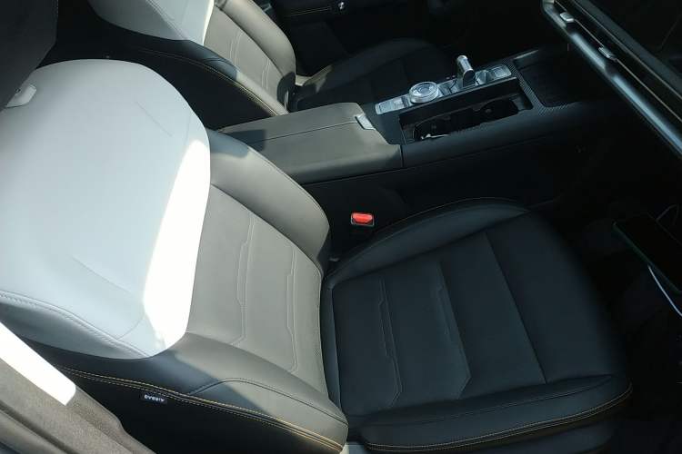 Used  BJ30 2024 1.5T Magic Electric Drive Advanced Version
