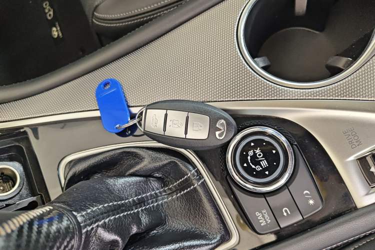 Used Infiniti Q50L 2015 2.0T Enjoyment Edition
