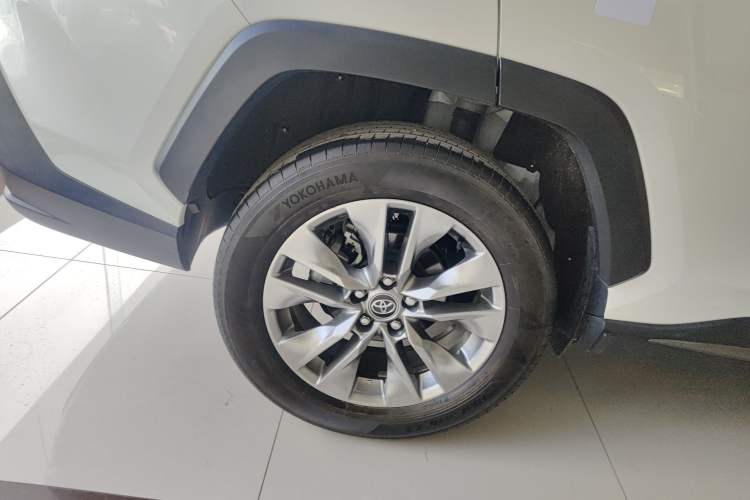 Used Toyota Wildlander 2024 2.0L CVT Two-Wheel Drive Leading Edition