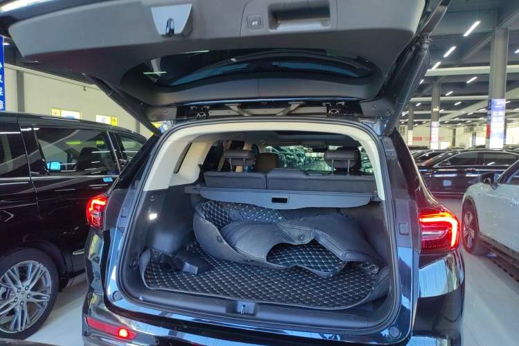 Used Buick Envision 2022 Encore Plus 652T Five-Seat Luxury Model