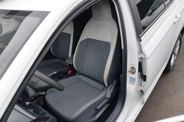 Used Volkswagen Lavida 2023 New Rui 1.5L Automatic New Yi Edition