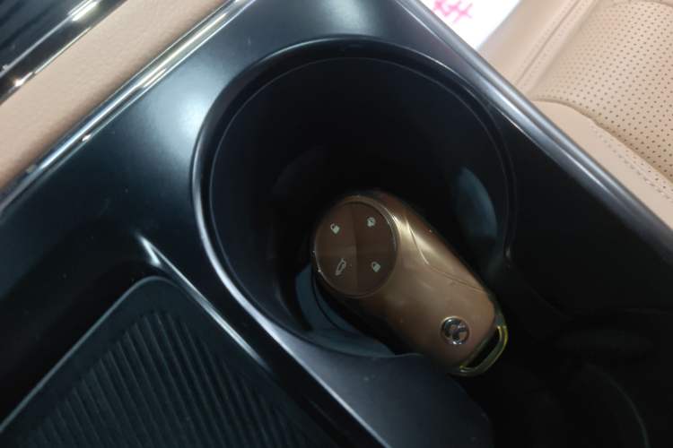 Used Nio ES8 2020 415 km Range 7-Seater Version