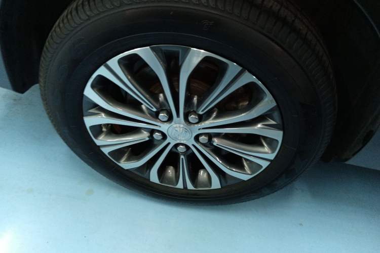 Used Buick GL8 2022 Land Cruiser Executive Class 652T Comfort Model
