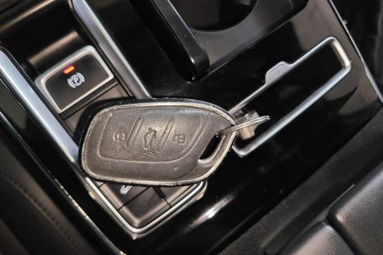 Used Roewe RX5 MAX 2019 300TGI Automatic 4G Connect Luxury Edition
