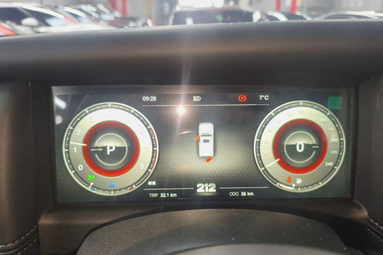 Used 212 T01 2024 2.0T Explorer