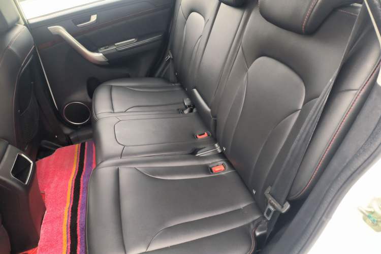 Used Haval H6 2015 Revised Version Sport Edition 1.5T Manual Transmission Two-Wheel Drive Elite Grade
