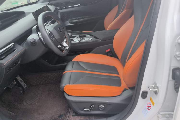 Used Changan UNI-V 2024 1.5T Prestige Sport Edition
