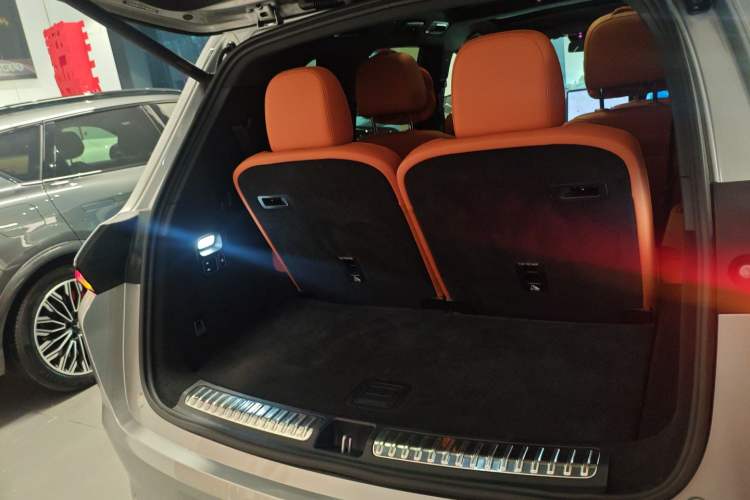 Used Li Auto L8 2023 Pro Model
