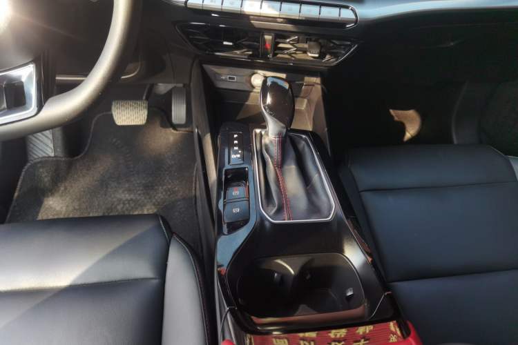 Used MG 5 2021 Revised Version 180 DVVT CVT Youth Luxury Edition
